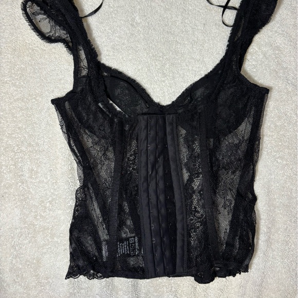 Lioness Black Lace Bustier - Picture 3 of 5